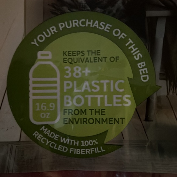 New Vibrant Life Round Cuddler Pet Bed 19” Size Small Red & White in color. 👀⬇️ - Picture 5 of 7